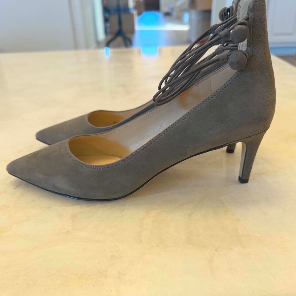 Nine West NWSAWTELLE Taupe Grey Suede Lace Up Ankle Wrap Kitten Heels Pumps 7.5M